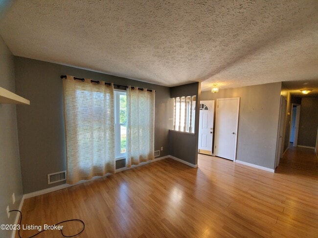 Building Photo - 9211 N Pirogue Ct