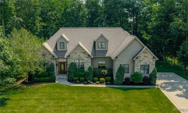 Primary Photo - 9743 Cobblestone Dr