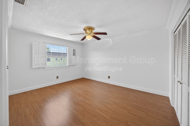 Building Photo - 1500 Gay Rd