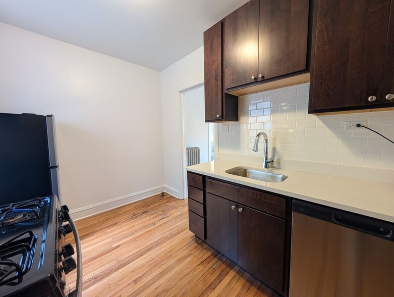 Building Photo - 2714 N Spaulding Ave