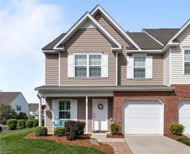 Building Photo - 301 Robyns Gln Cir