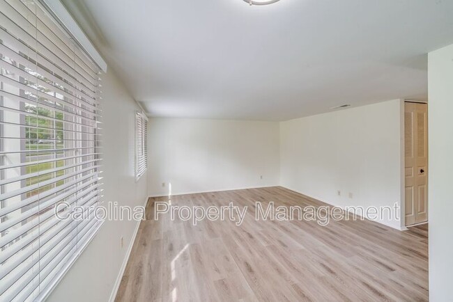 Building Photo - 5001 Forest Mountain Ct