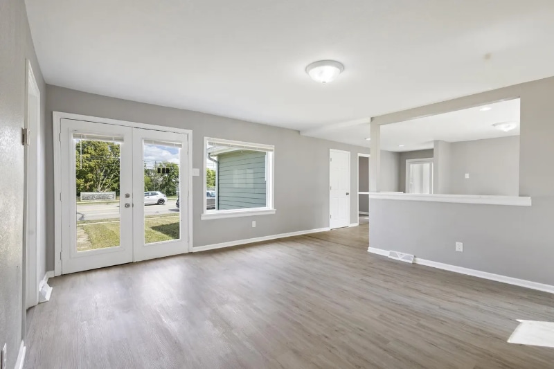 Building Photo - 611 E Sumner St