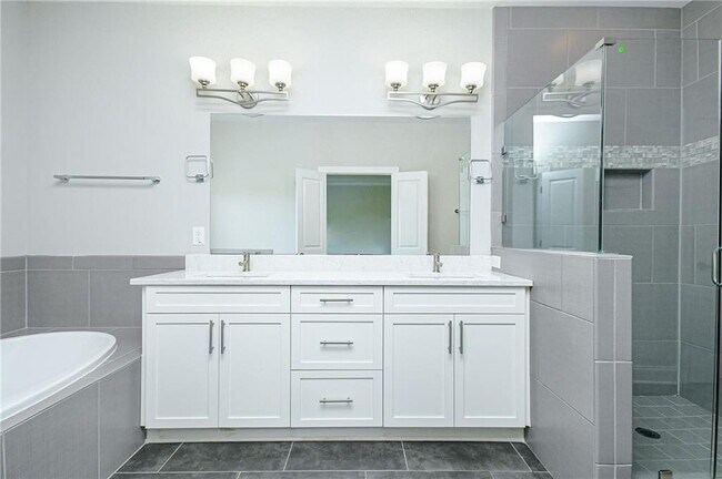 Building Photo - 1299 Linden Ct