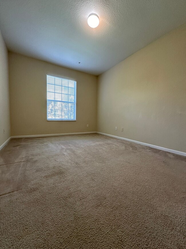 Building Photo - 6451 Old Park Ln