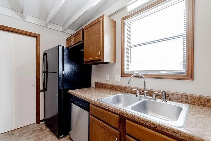 Building Photo - 141 Windmill Orchard Rd