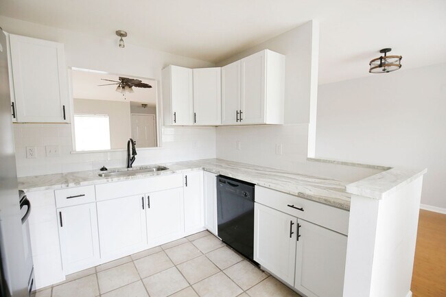 Building Photo - Available now. Beautiful fully renovated 3...