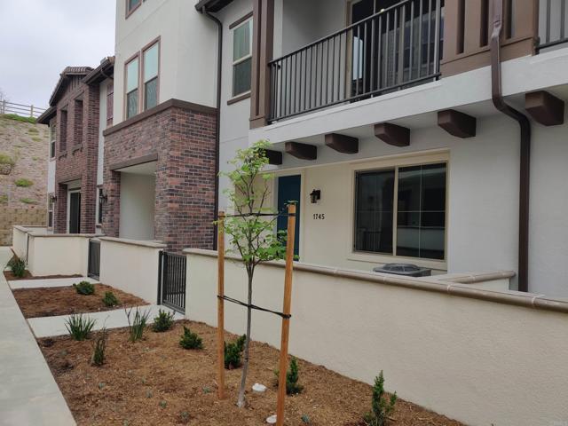 Building Photo - 1745 Laurelwood Wy