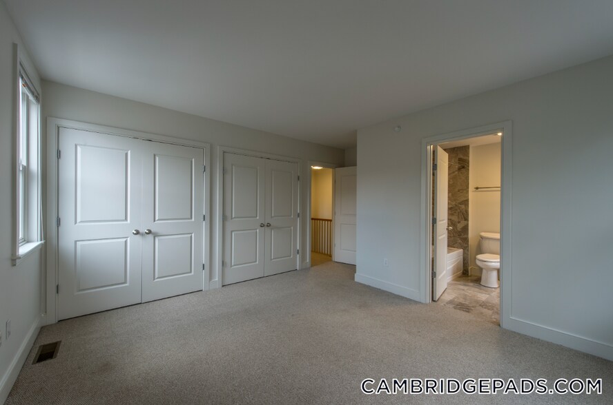 Building Photo - 110 Second St.