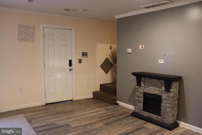 Building Photo - 410 Winters Ln