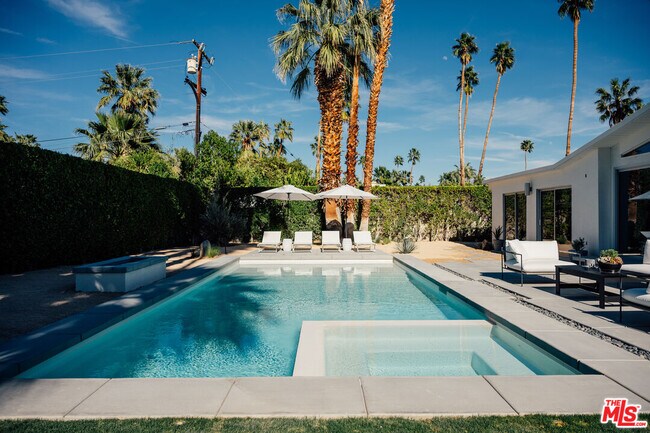 Building Photo - 922 E Anza Dr