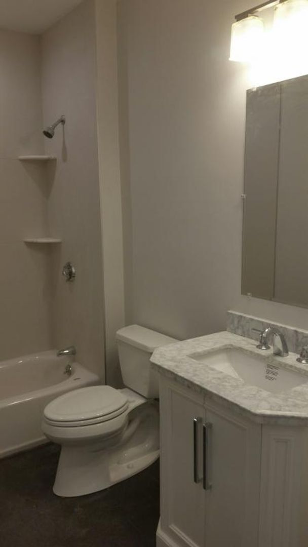 Building Photo - No Brokers Fee, Newton Center Area. 3 Level of Living Space/ central AC, In-Unit Laundry. Parking...