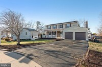 Building Photo - 9246 Oakglen Ct