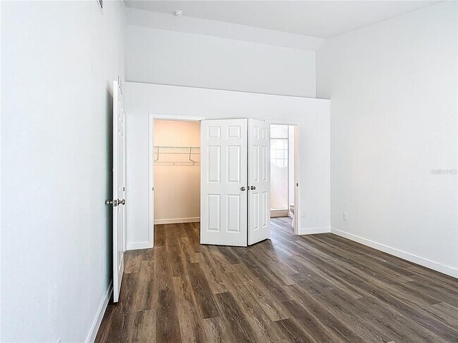 Building Photo - 2717 N Poinciana Blvd