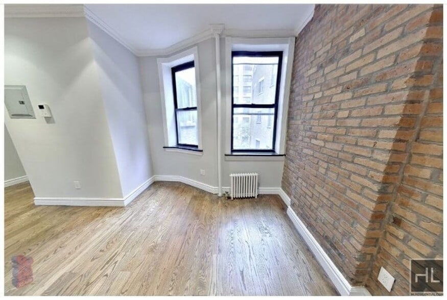 Primary Photo - East 35th Street