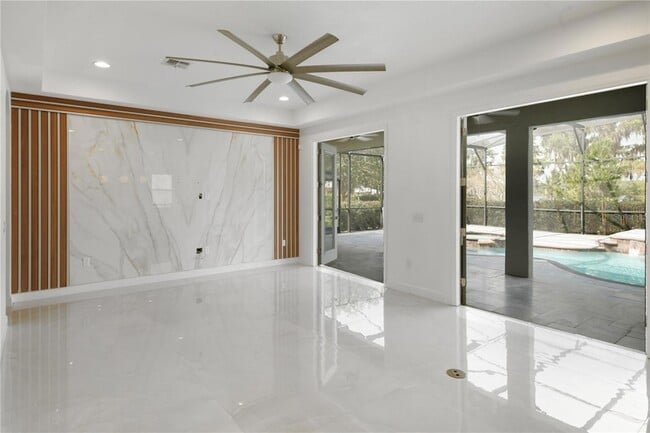 Building Photo - 8394 Lookout Pointe Dr