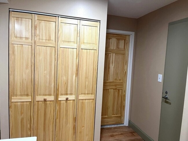 Building Photo - 42 8th St