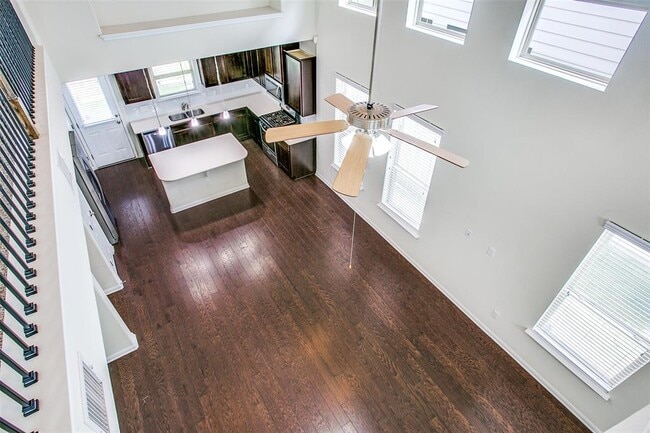 Building Photo - 9804 Tolima Dr