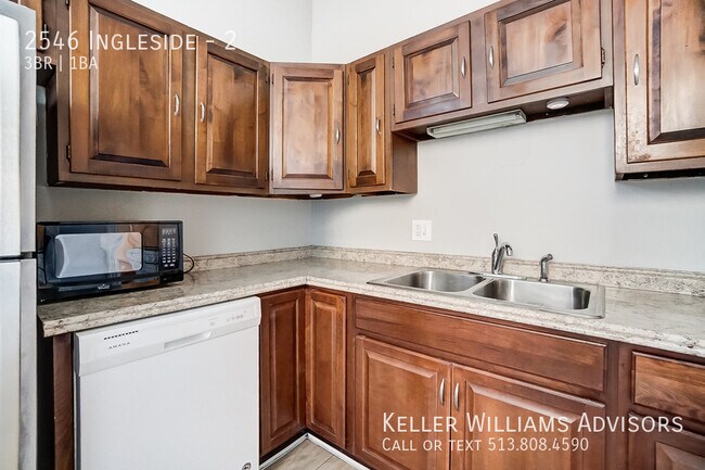 Building Photo - 2546 Ingleside-2