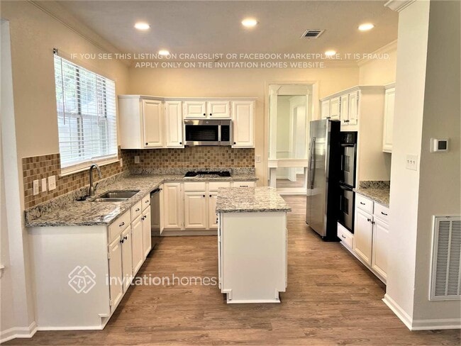 Building Photo - 14 E Trillium Cir