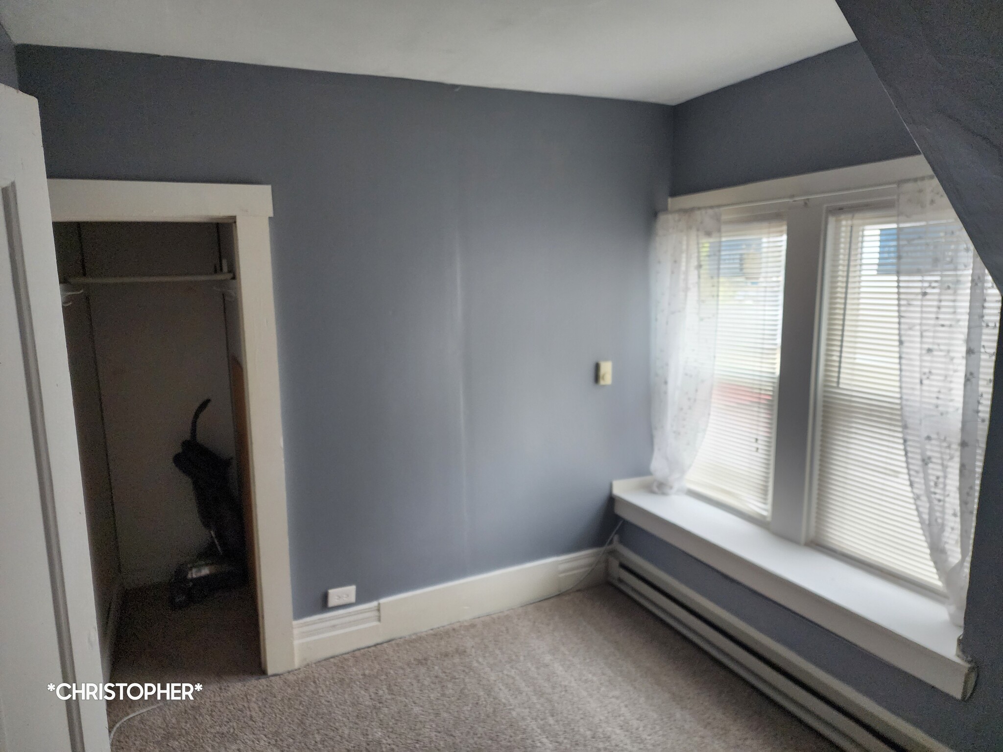 Spare bedroom - 215 Freeman Ave