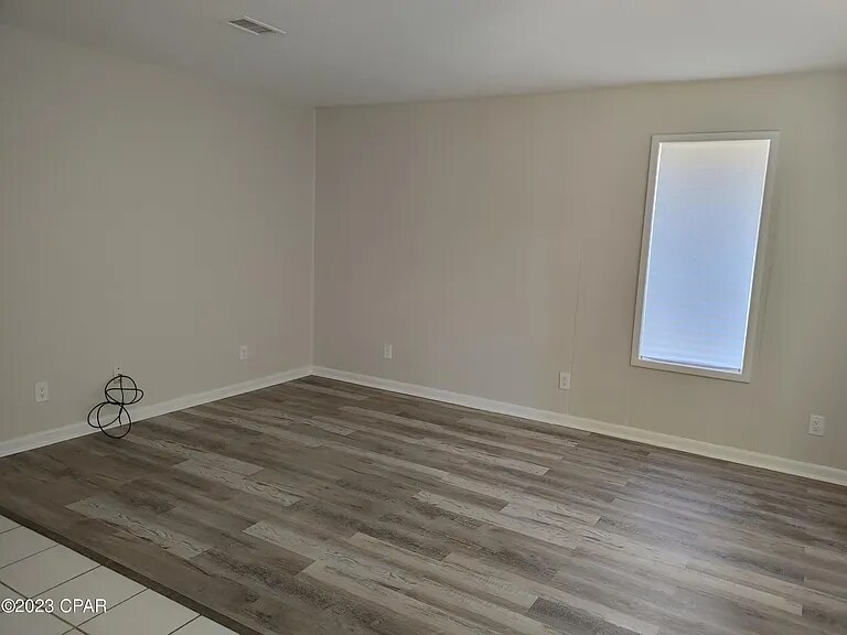 Building Photo - 6221 Pinetree Ave