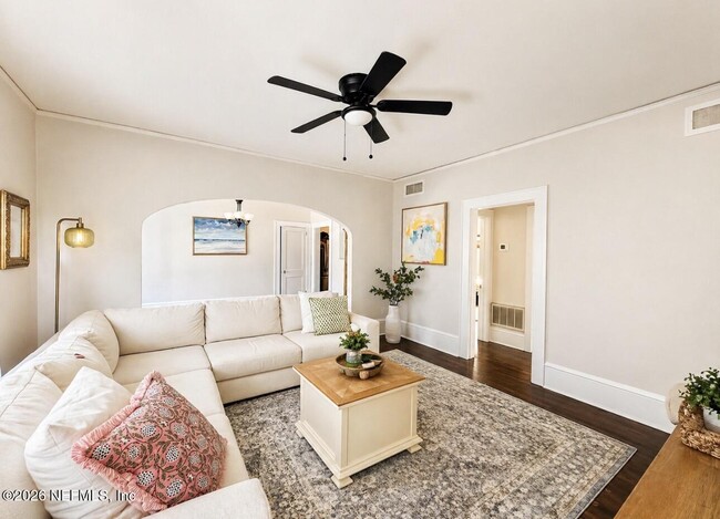 Building Photo - 1765 Canterbury St