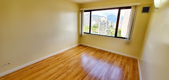 Building Photo - Four Paddle #1310- Large One Bedroom Condo