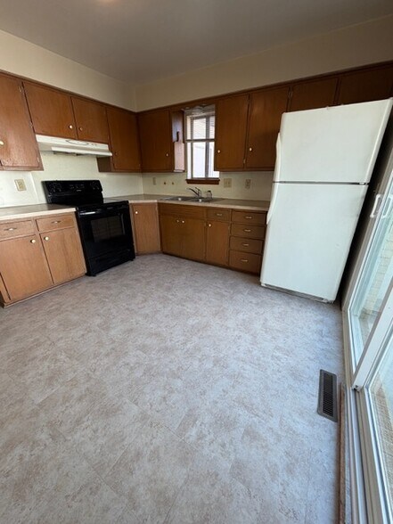 Building Photo - 524 S Fabrique Dr
