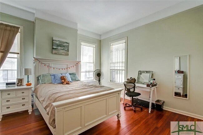 Building Photo - 3 BED | 1 BATH | BACK PORCH | DOWNTOWN
