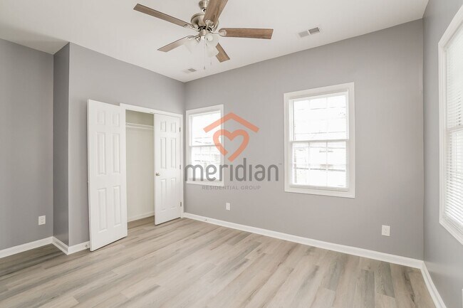 Building Photo - 4 bed / 4 bath ~ Move-in Today!