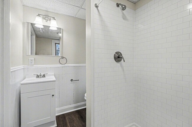 Building Photo - 145 S Pitt St