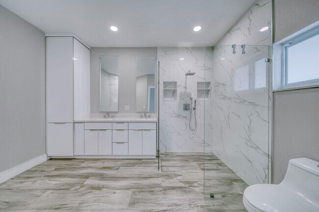 Building Photo - 14803 NW 87th Pl