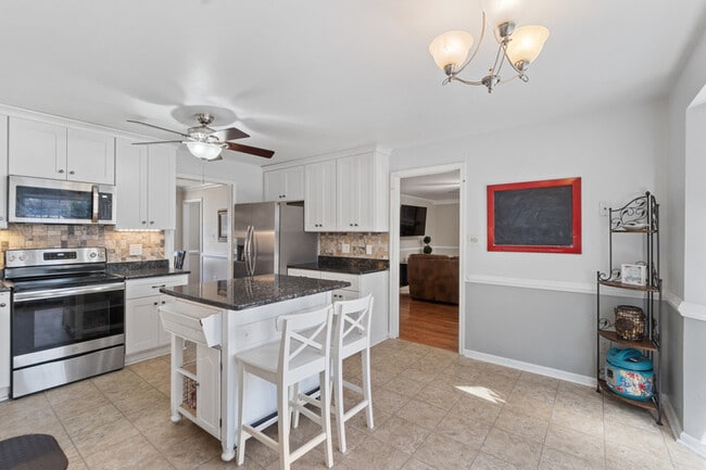 Building Photo - 531 Currituck Dr