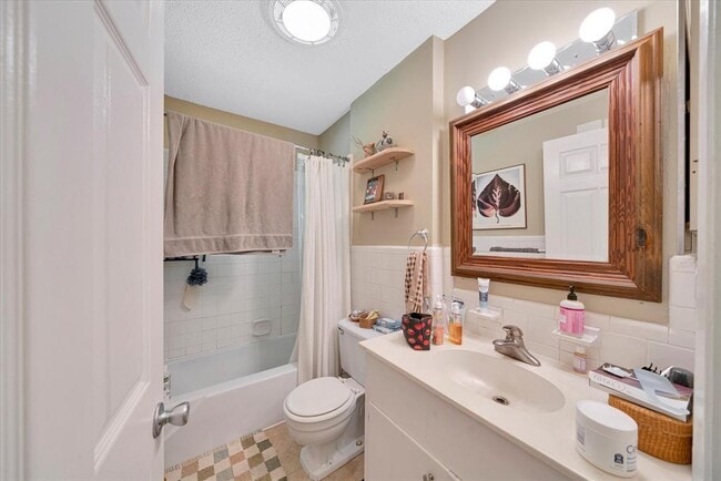 Building Photo - 1104 Kinney Ave