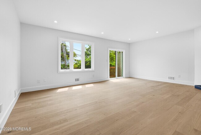 Building Photo - 108 Neptune Ave