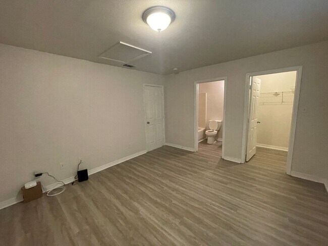 Building Photo - 31 Grand Lido