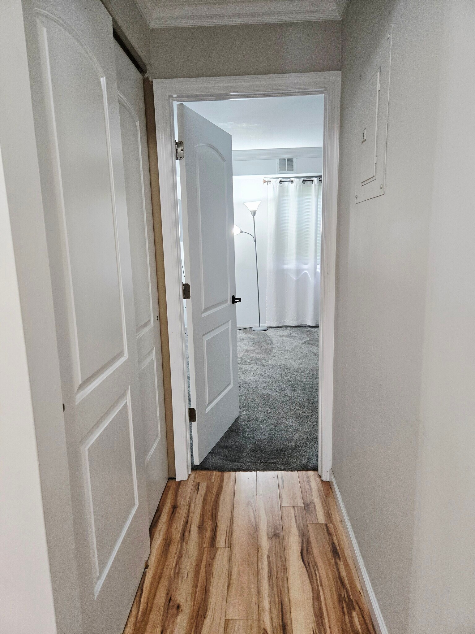 Building Photo - 199 Pointe Cir N