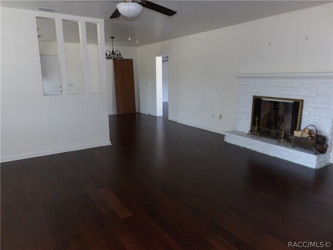 Building Photo - 2804 Madison St W