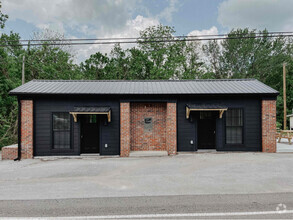 Building Photo - 563 Sparta St