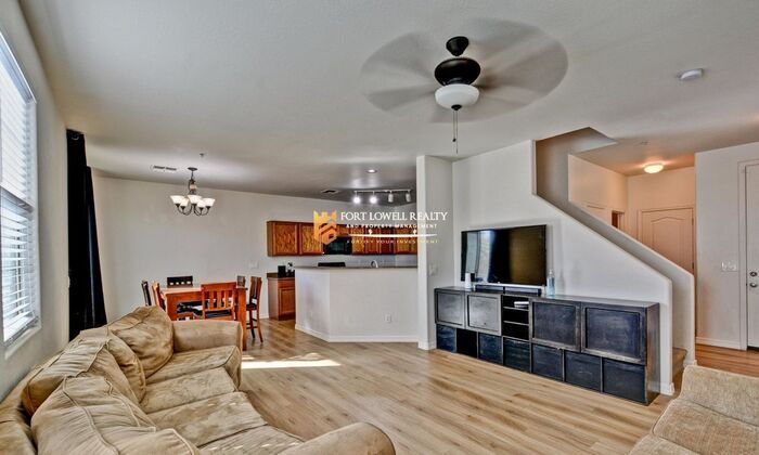 Building Photo - 8169 W Groom Creek Rd