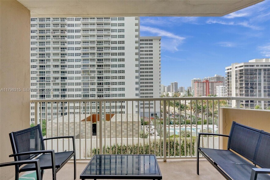 Building Photo - 1980 S Ocean Dr