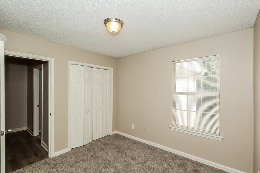 Building Photo - 1462 Riverrock Ct