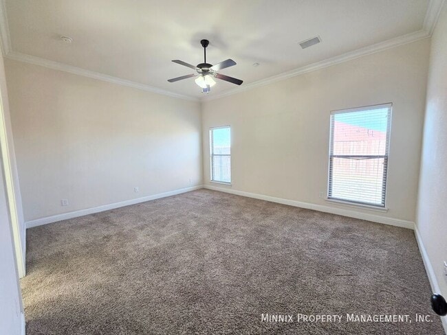 Building Photo - 9411 Sedona Ave