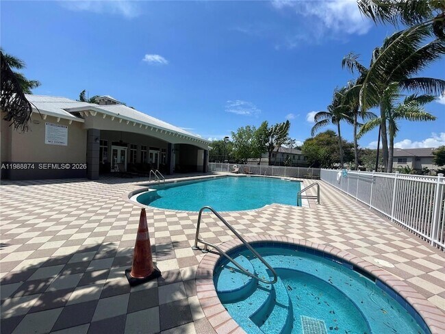 Building Photo - 1955 Marsh Harbor Dr