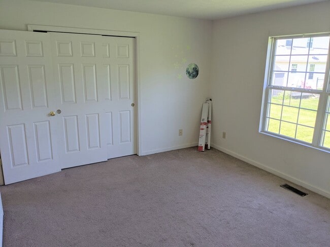 Building Photo - Spacious 2 bed 2 bath duplex in Franklin Indiana!