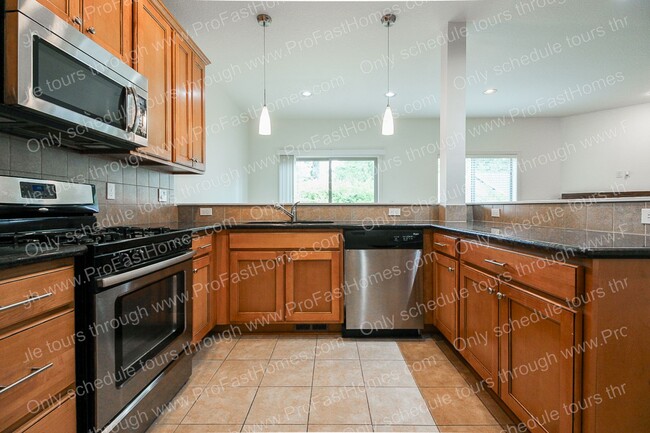 Building Photo - 13640 SE Madena Way