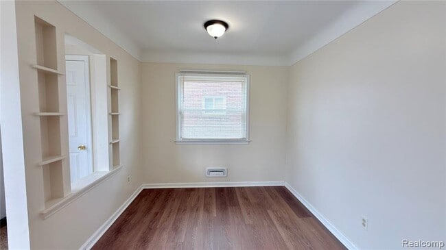 Building Photo - 291 Arlington St