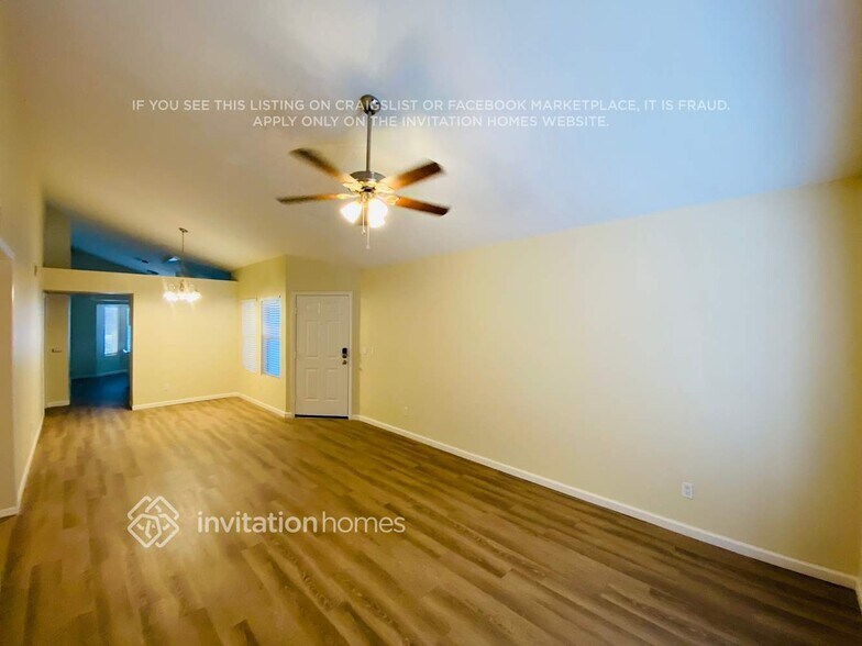 Building Photo - 1311 W Straford Dr