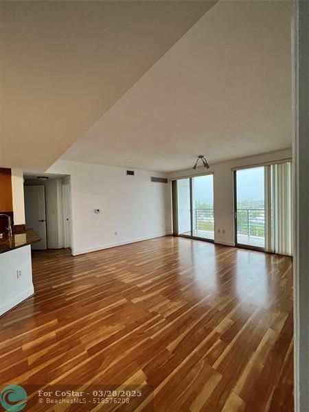 Building Photo - 1830 Radius Dr